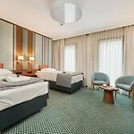 Gwarna City Center By Renters Aparthotel 3*