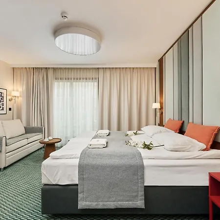 Gwarna City Center By Renters מלון דירות 3*