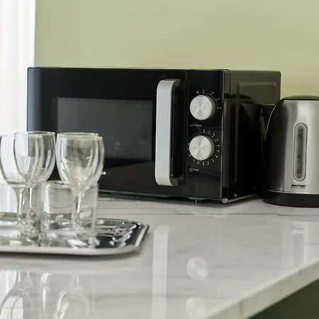 Gwarna City Center By Renters מלון דירות 3*
