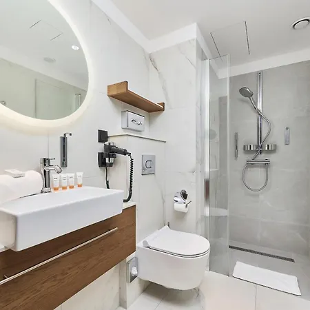 Gwarna City Center By Renters מלון דירות