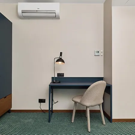 Gwarna City Center By Renters מלון דירות 3*