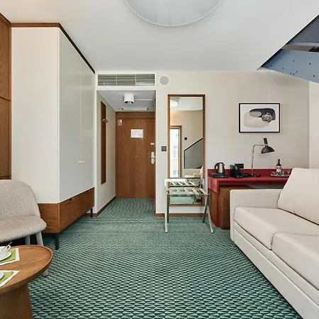 Gwarna City Center By Renters מלון דירות