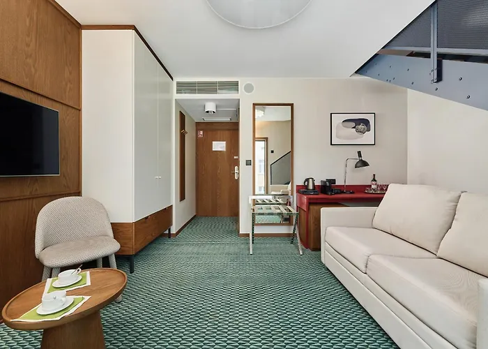 Gwarna City Center By Renters Hotel apartamentowy