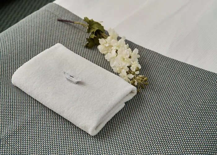 Aparthotel Gwarna City Center By Renters